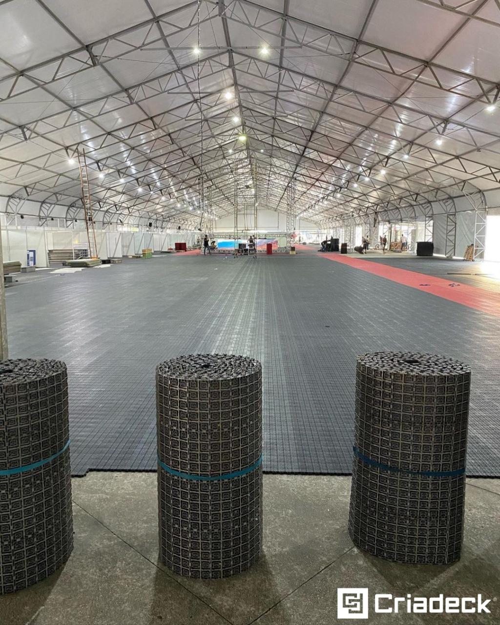 Feira Empreenda Caraguatatuba 2022: Criadeck Reforça Segurança Com Piso Plástico Pixel.